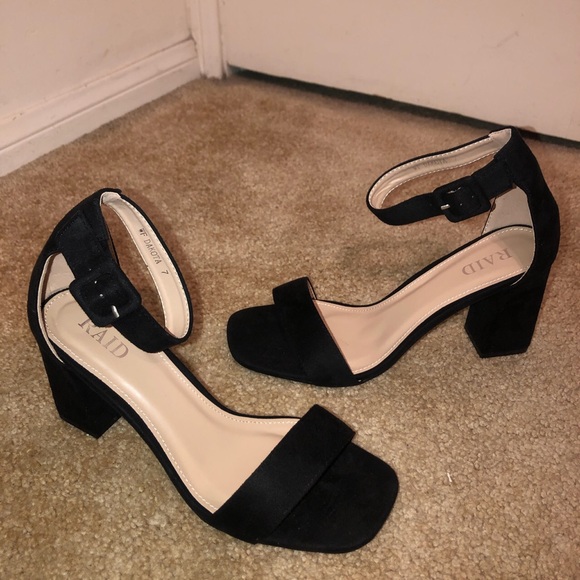 Raid wide for square toe block heeled pumps. - Picture 3 of 4